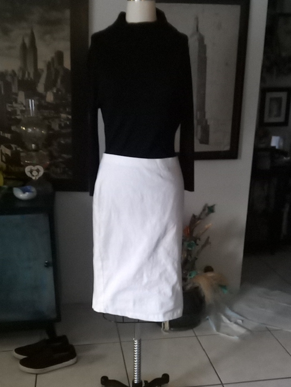 Chic White Pencil Skirt for Women